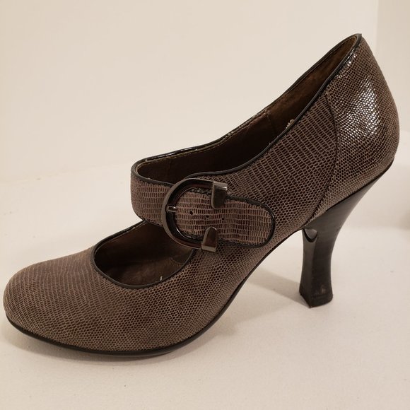 Heels Closed-toe buckle Mary Jane heels - Picture 2 of 16